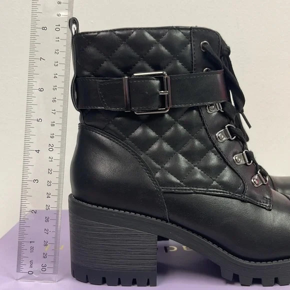 Brand new with box Women’s Madden Girl Black Harlow Combat Boots. Size is 9.5. - Picture 4 of 16